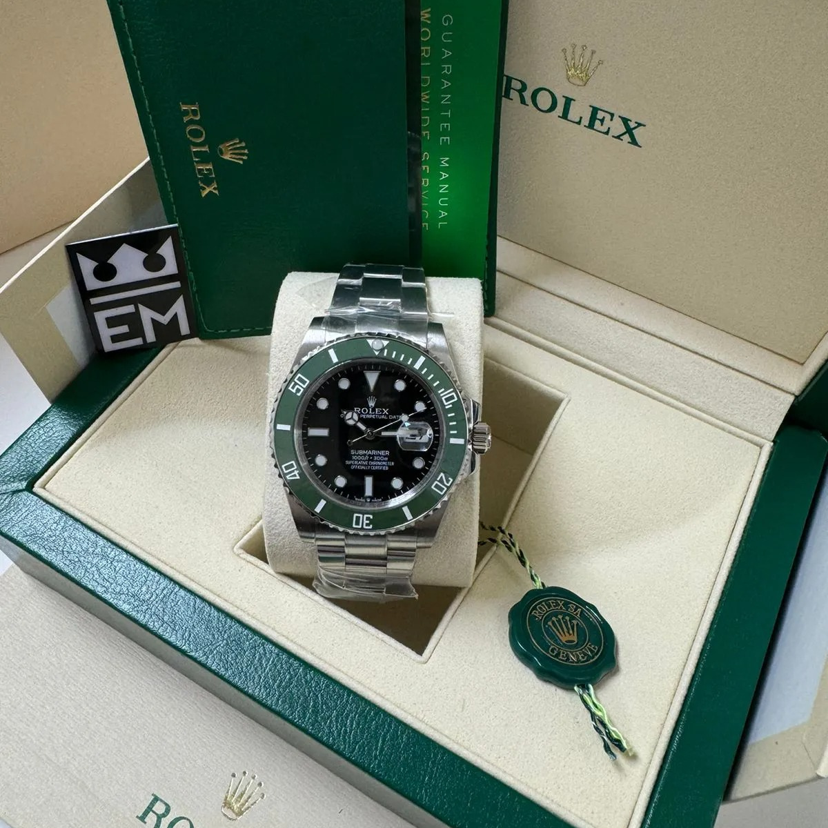 ROLEX SUBMARINER 41 – KERMIT (GREEN/BLACK DIAL)