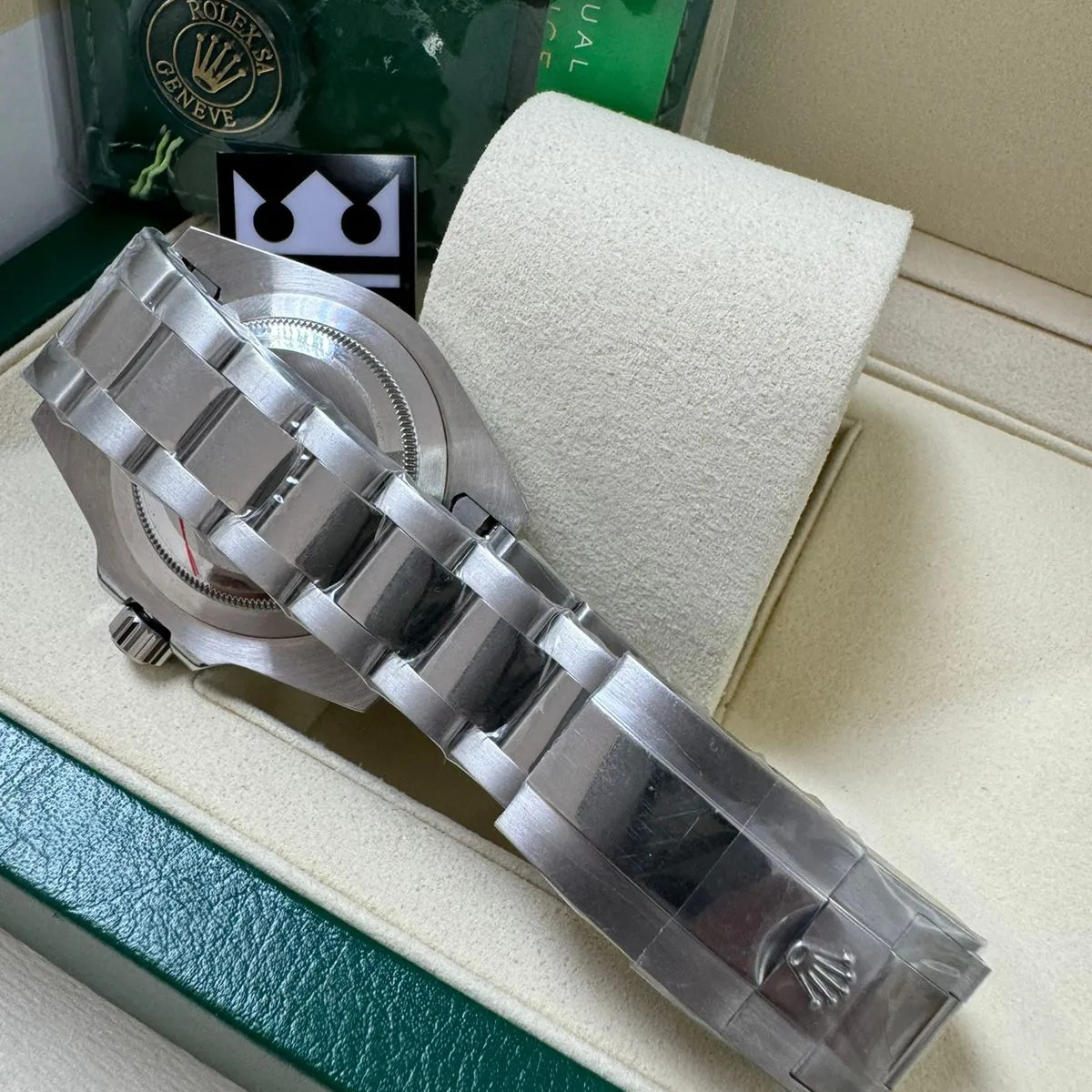 ROLEX SUBMARINER 41 – KERMIT (GREEN/BLACK DIAL)